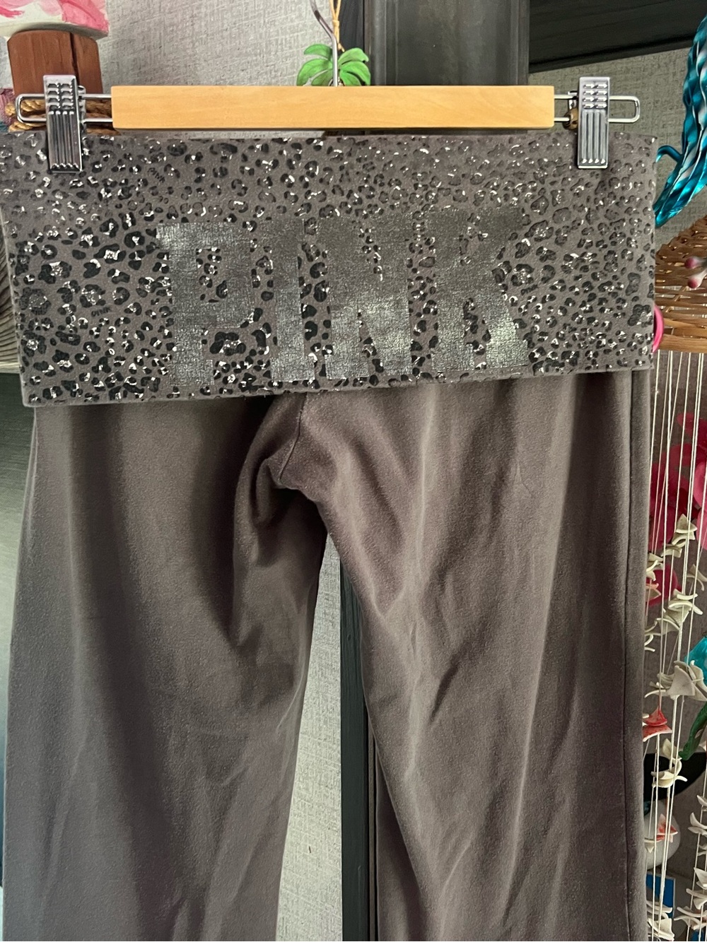 VS Pink Flare Leggings